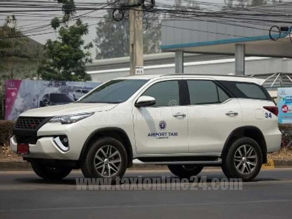 บริการรถเหมาจันทบุรี SUV 7 ที่นั่ง ฟอร์จูนเนอร์